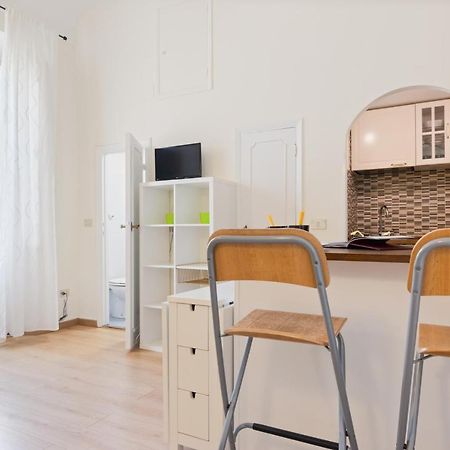 Pergola Modern And Cozy Studio Florens Exteriör bild